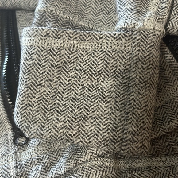 lululemon ghost herringbone Define jacket size 8 EUC - Picture 6 of 7